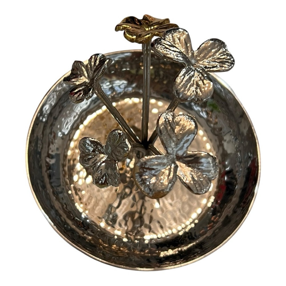Michael Aram NWOT Gorgeous silver tone & bronze Clover Ring Catcher/Trinket tray - Picture 3 of 5